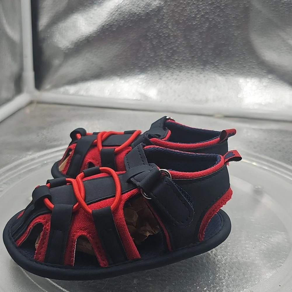 H Black And Red Slip On Like Sandals - Picture 2 of 5